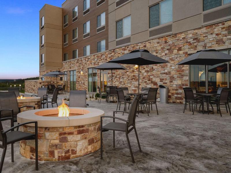 Fairfield Inn Suites By Marriott Baraboo image