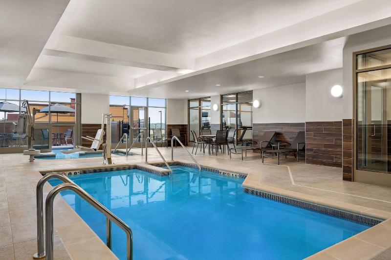 Fairfield Inn Suites By Marriott Baraboo image