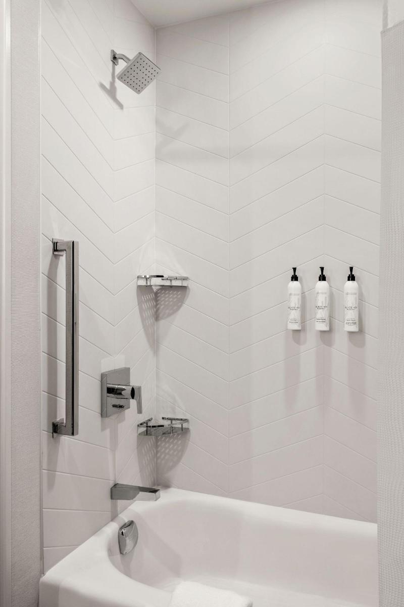 Fairfield Inn Suites By Marriott Baraboo image