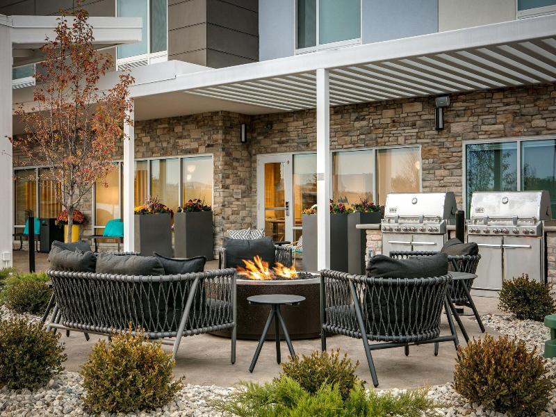 Towneplace Suites By Marriott Oconomowoc image