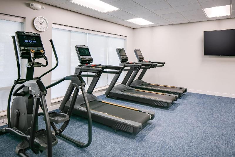 Towneplace Suites By Marriott Oconomowoc image