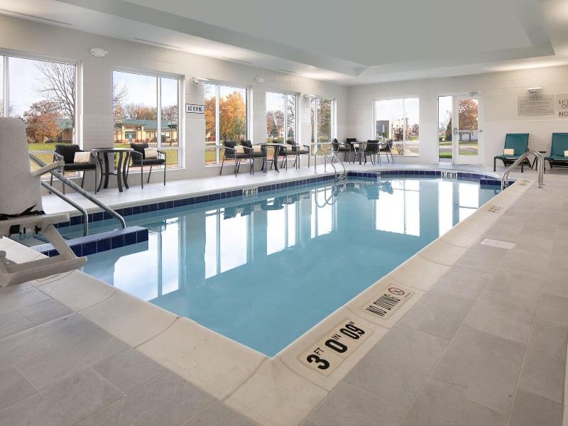 Towneplace Suites By Marriott Oconomowoc image