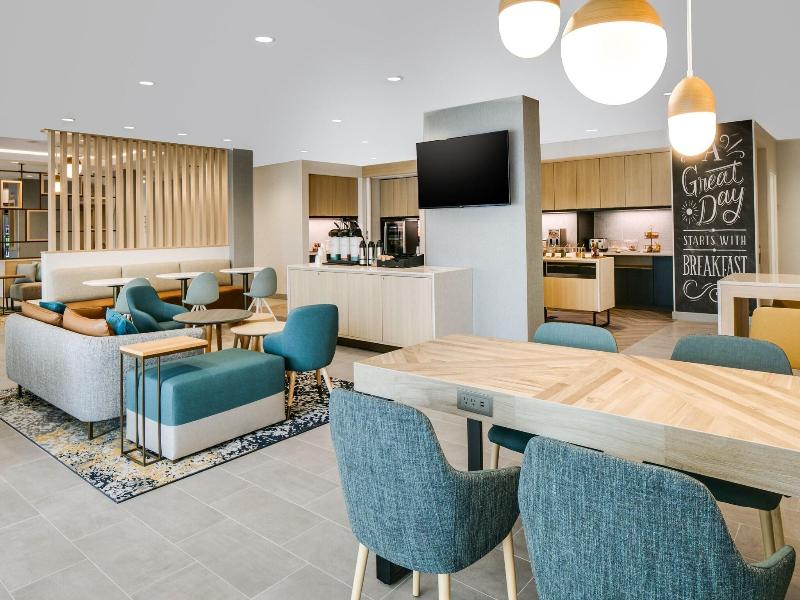 Towneplace Suites By Marriott Oconomowoc image