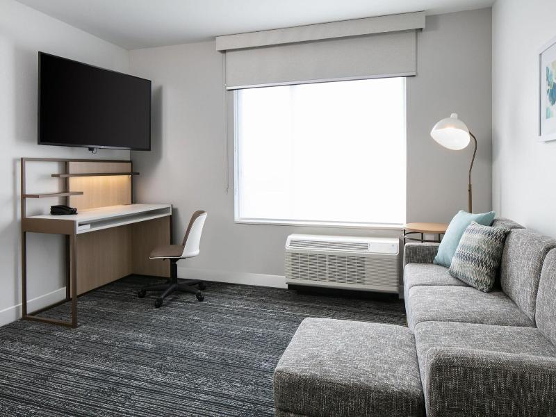 Towneplace Suites By Marriott Oconomowoc image