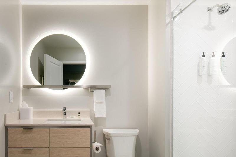 Towneplace Suites By Marriott Oconomowoc image