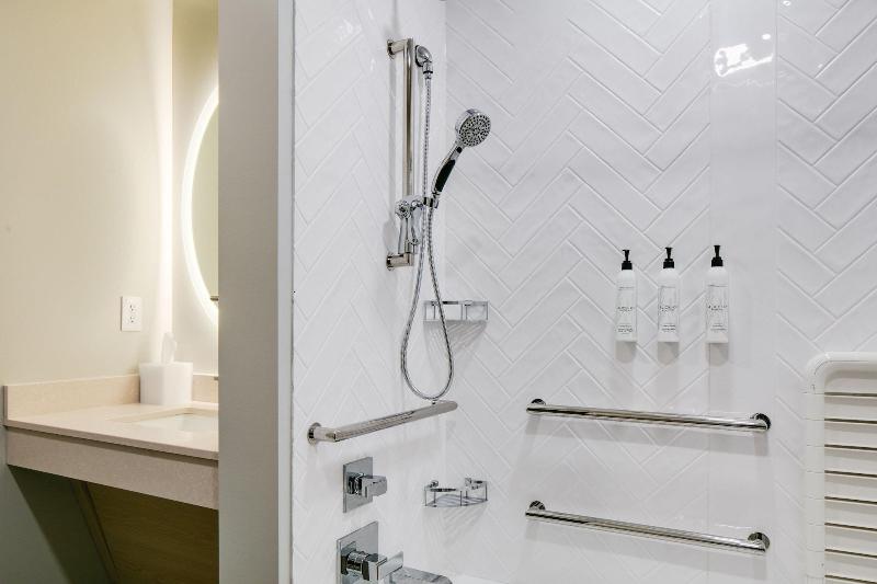 Towneplace Suites By Marriott Oconomowoc image