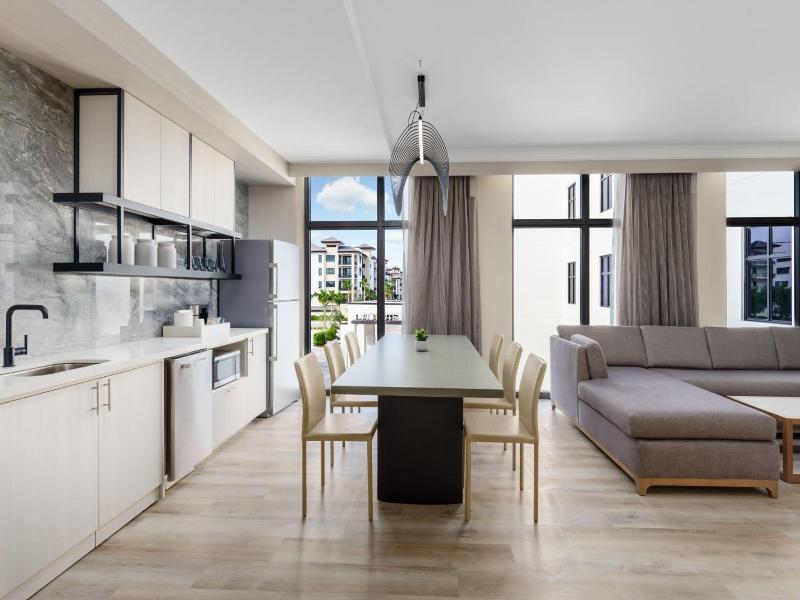 Ac Hotel By Marriott Naples 5th Avenue image