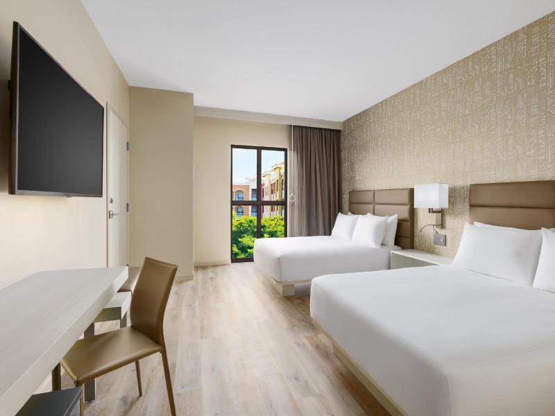 Ac Hotel By Marriott Naples 5th Avenue image
