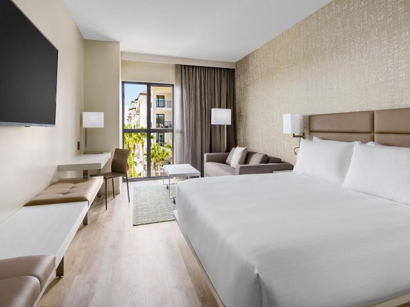 Ac Hotel By Marriott Naples 5th Avenue image