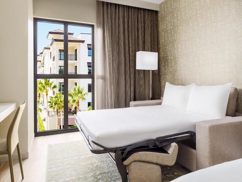 Ac Hotel By Marriott Naples 5th Avenue image