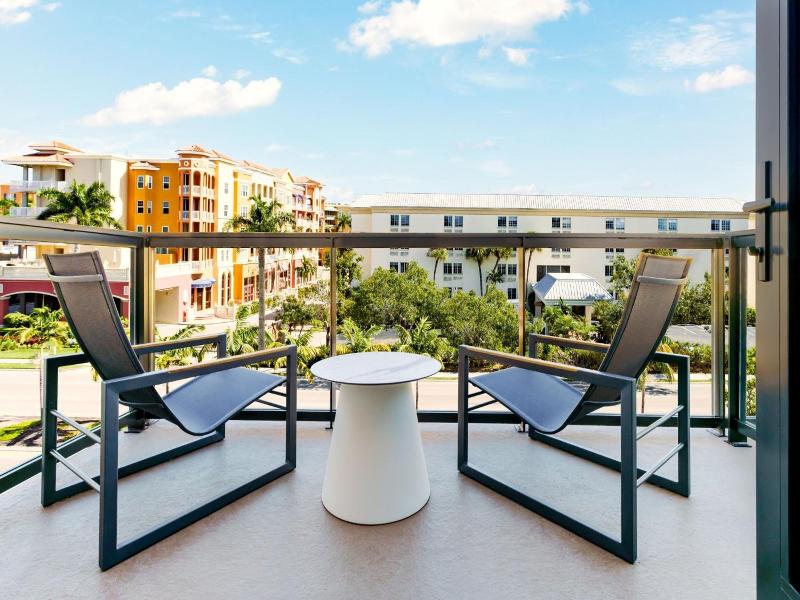 Ac Hotel By Marriott Naples 5th Avenue image