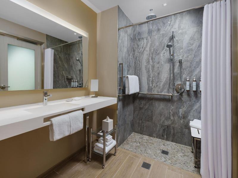 Ac Hotel By Marriott Naples 5th Avenue image