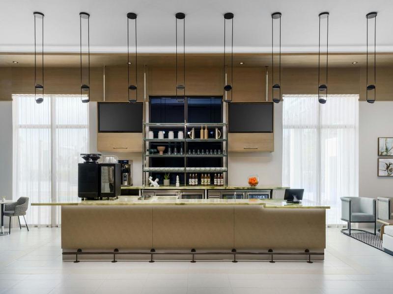 Ac Hotel By Marriott Naples 5th Avenue image