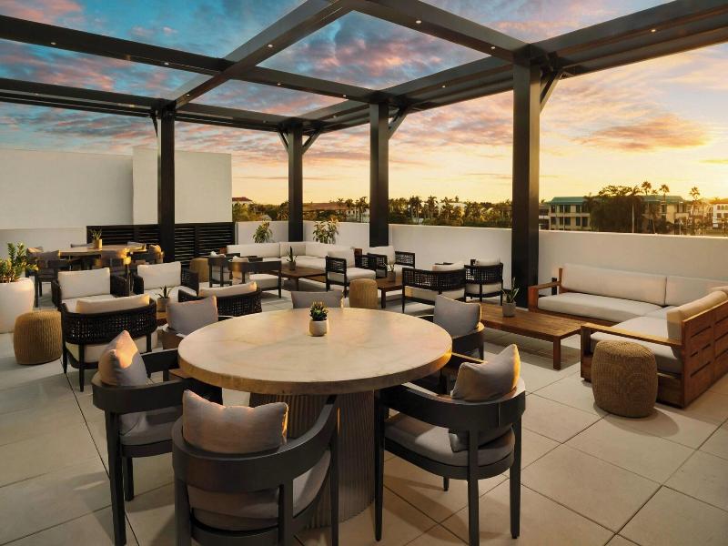Ac Hotel By Marriott Naples 5th Avenue image