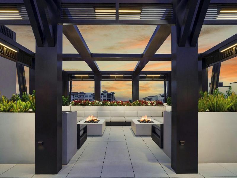 Ac Hotel By Marriott Naples 5th Avenue image