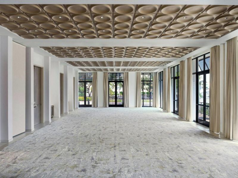 Ac Hotel By Marriott Naples 5th Avenue image