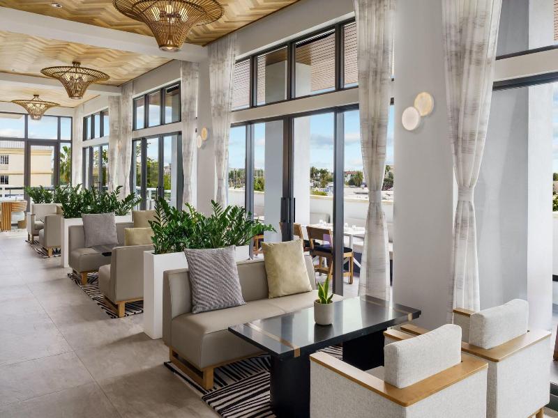 Ac Hotel By Marriott Naples 5th Avenue image