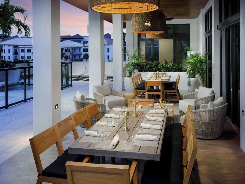 Ac Hotel By Marriott Naples 5th Avenue image