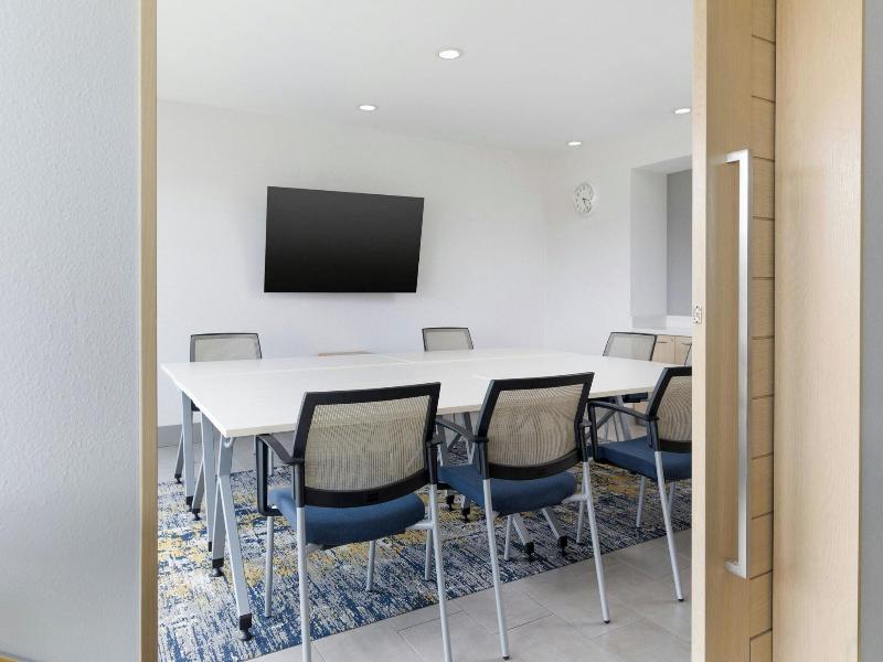 Towneplace Suites By Marriott Pleasanton image