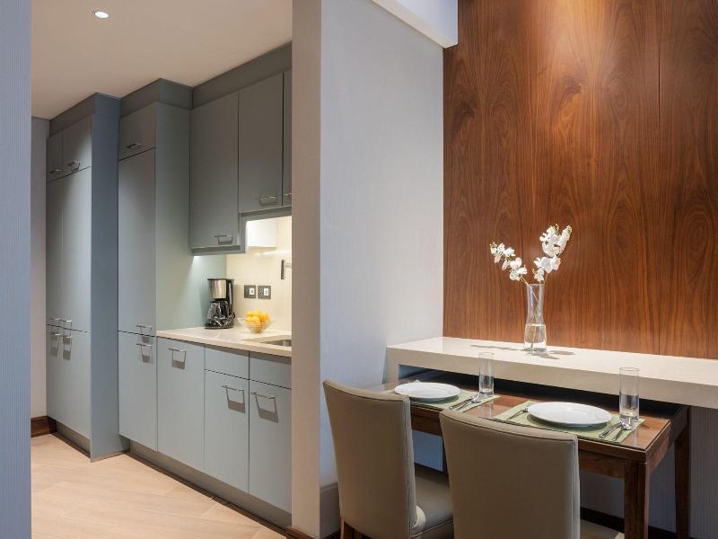 Marriott Executive Apartments Kuwait City image