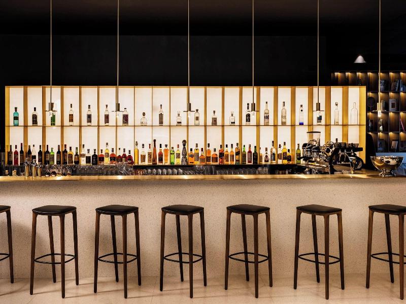 Juno Hotel Sofia A Member Of Design Hotels image