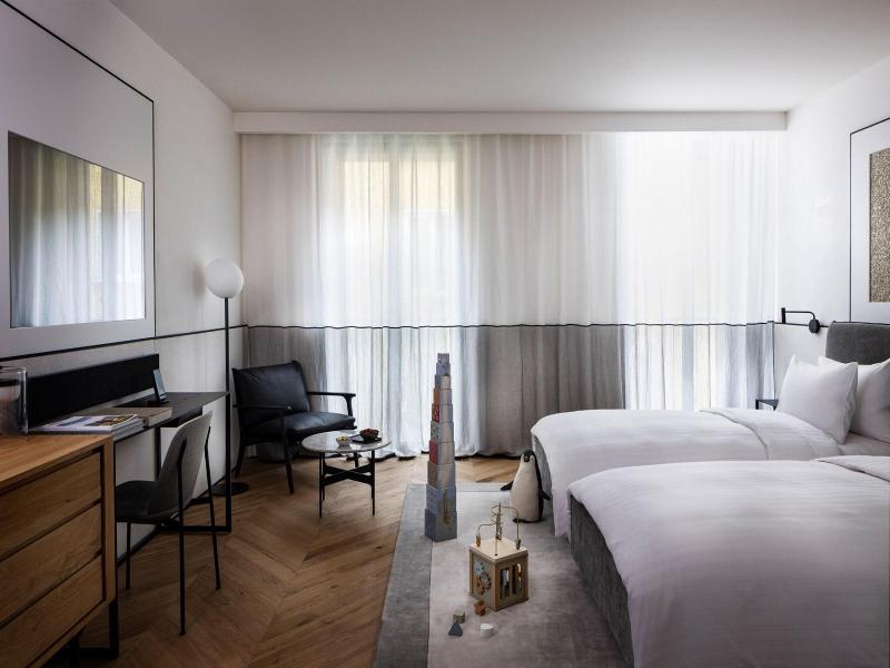 Juno Hotel Sofia A Member Of Design Hotels image