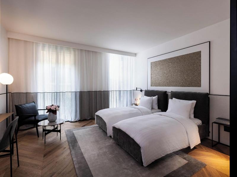 Juno Hotel Sofia A Member Of Design Hotels image