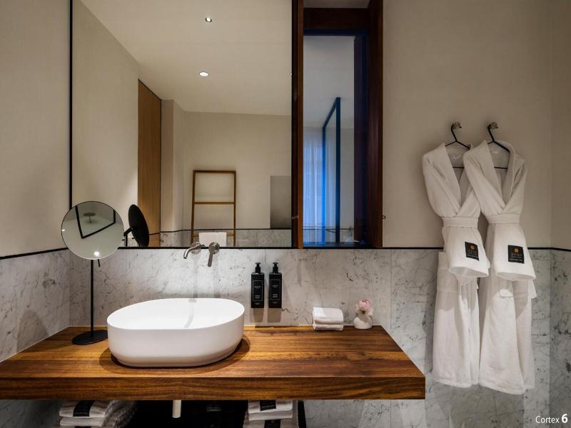 Juno Hotel Sofia A Member Of Design Hotels image