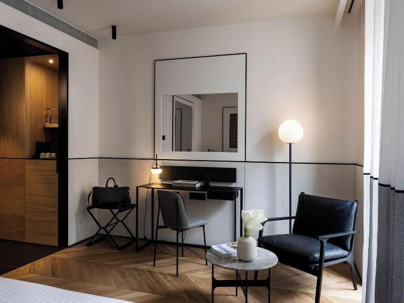 Juno Hotel Sofia A Member Of Design Hotels image