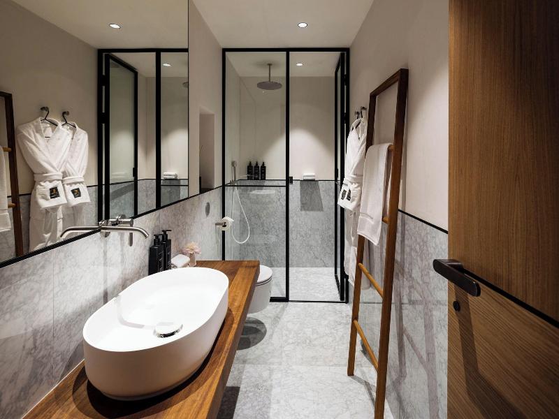 Juno Hotel Sofia A Member Of Design Hotels image
