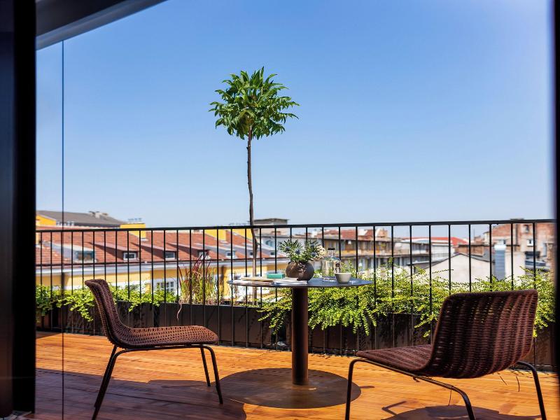 Juno Hotel Sofia A Member Of Design Hotels image