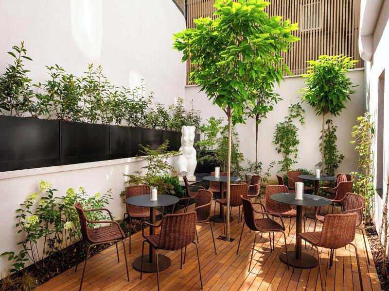 Juno Hotel Sofia A Member Of Design Hotels image