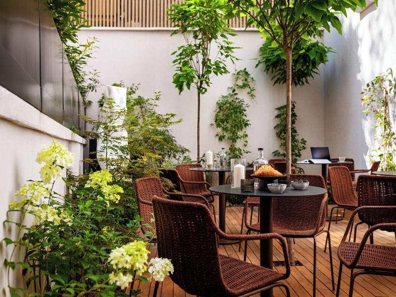 Juno Hotel Sofia A Member Of Design Hotels image