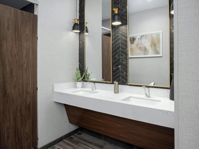 Courtyard By Marriott Bozeman image
