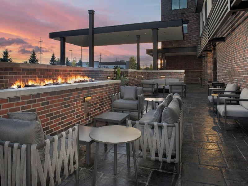 Courtyard By Marriott Bozeman image