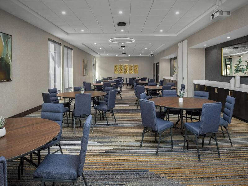 Courtyard By Marriott Bozeman image
