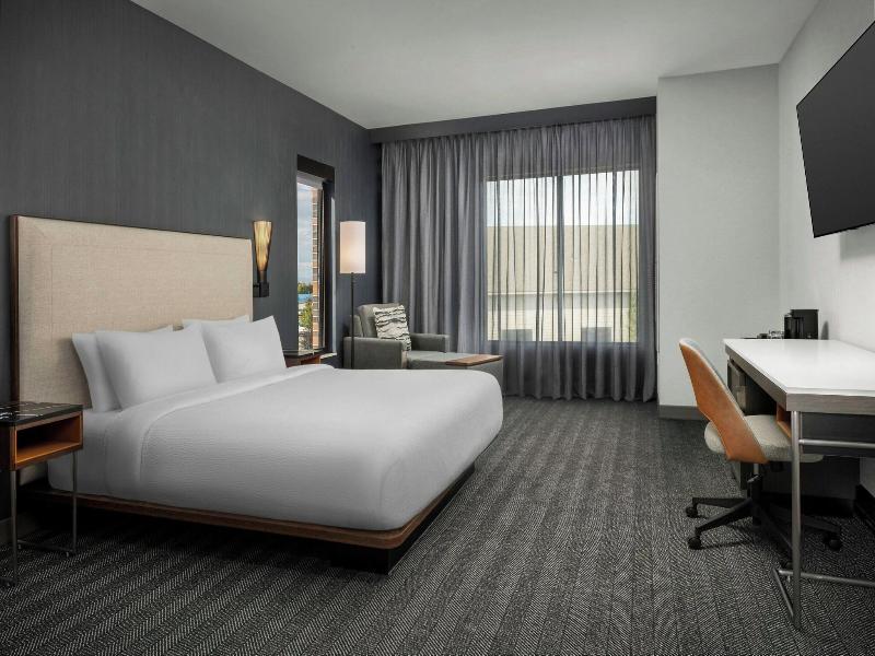 Courtyard By Marriott Bozeman image