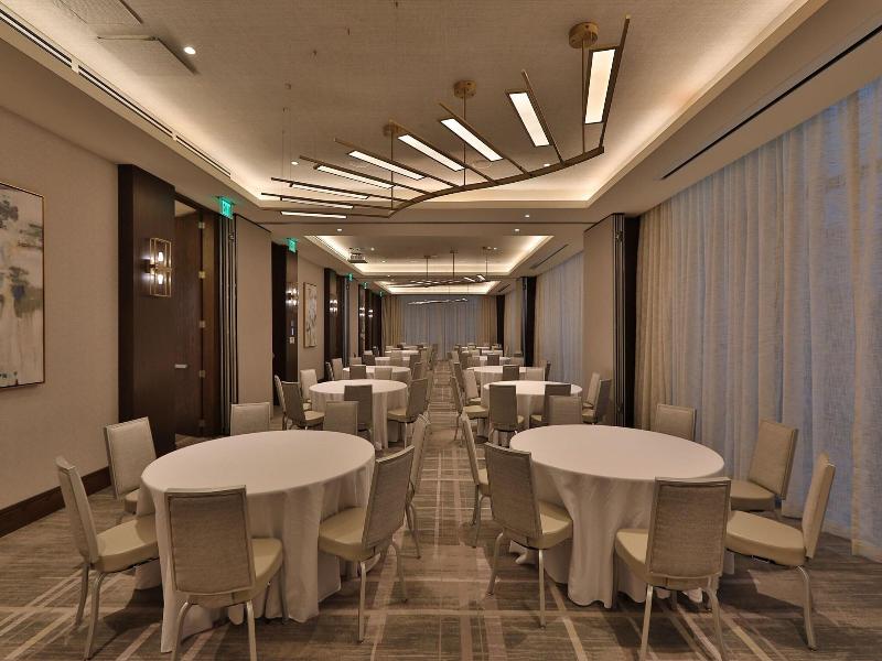 Courtyard By Marriott Santo Domingo Piantini image