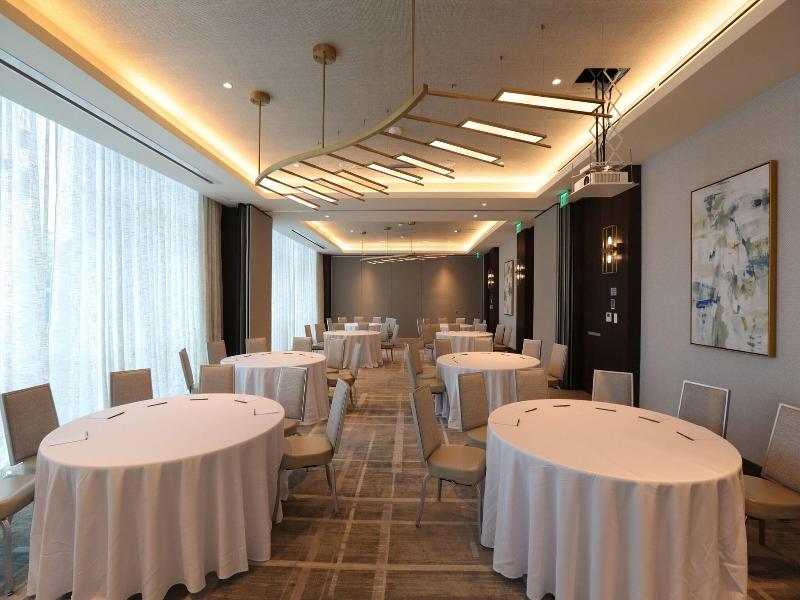Courtyard By Marriott Santo Domingo Piantini image