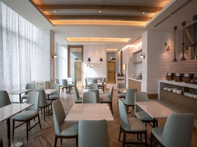 Courtyard By Marriott Santo Domingo Piantini image