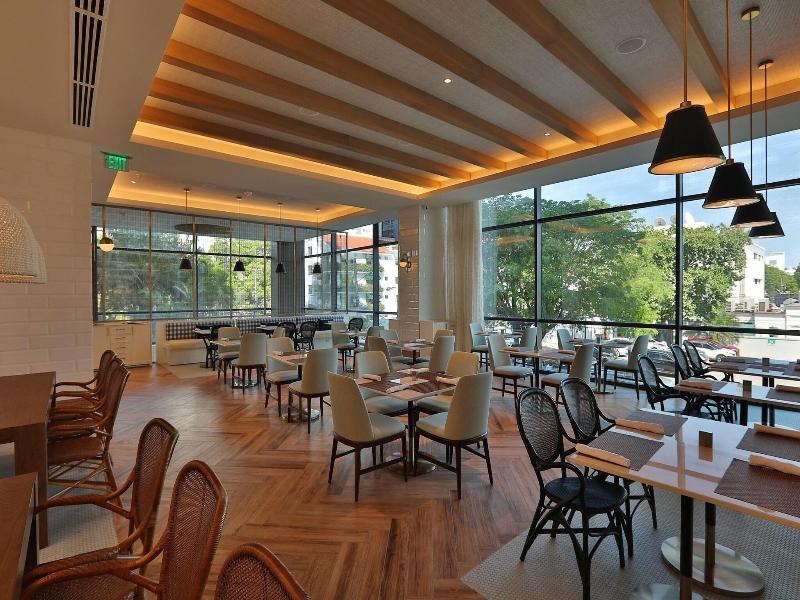 Courtyard By Marriott Santo Domingo Piantini image