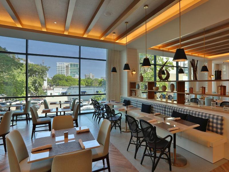 Courtyard By Marriott Santo Domingo Piantini image