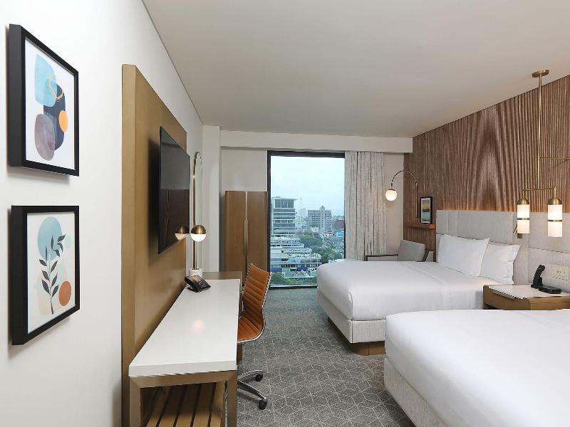 Courtyard By Marriott Santo Domingo Piantini image