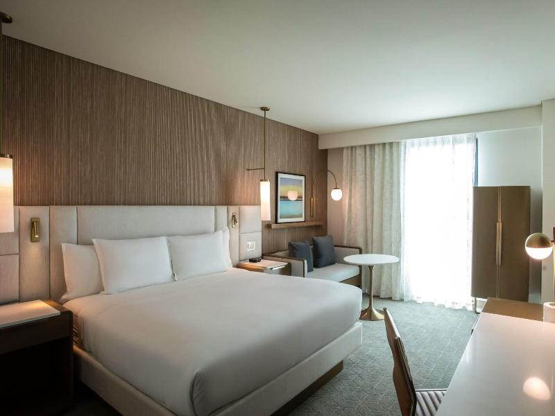 Courtyard By Marriott Santo Domingo Piantini image