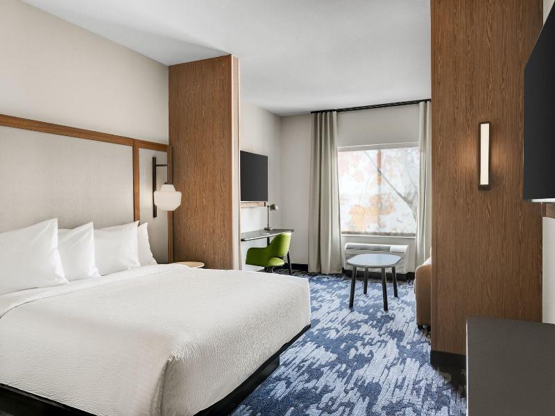 Fairfield Inn Suites By Marriott Cape Girardeau image