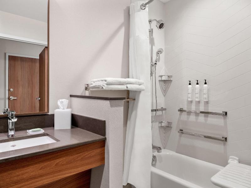 Fairfield Inn Suites By Marriott Cape Girardeau image