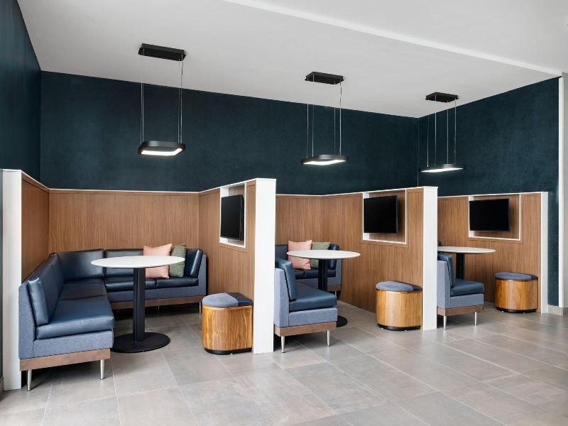Courtyard By Marriott New Castle image