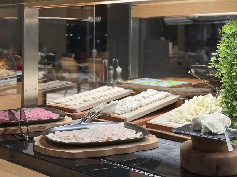 Four Points By Sheraton Istanbul Kagithane image