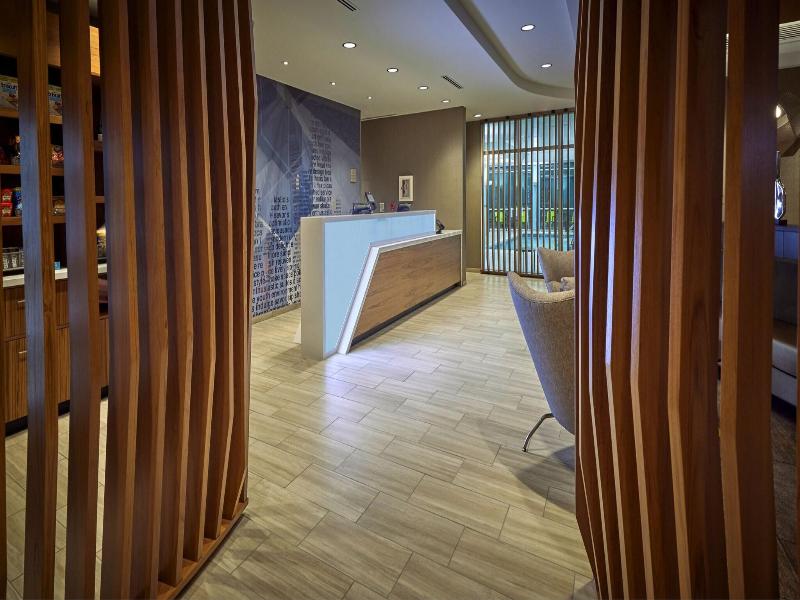 Springhill Suites By Marriott Medford Airport