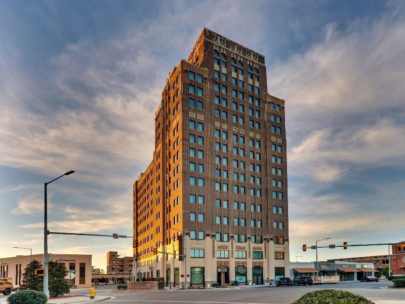 Threefoot Hotel Meridian A Tribute Portfolio Hotel